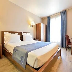 3* Otel Capitole